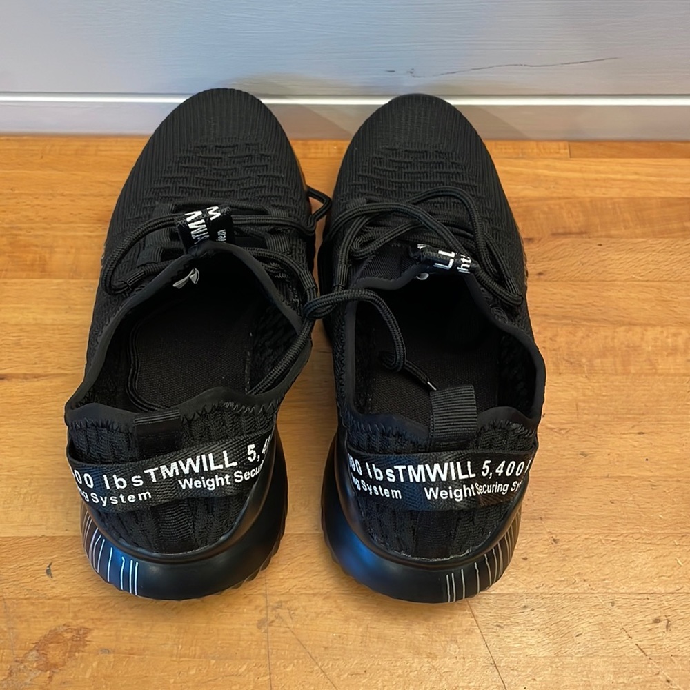Unbranded Womens sneaker size 6